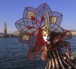 venise Venice-Carnival-Best-Of Bertilla_with_campanilereccorr.thumb.jpg
