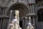venise Venice-Carnival-Best-Of Grey_couple_near_San_Marco_DSC0048.thumb.jpg