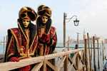 venise Venice-Carnival-Best-Of Waltraud_Ewald_with_lantern_452corr.thumb.jpg