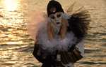 venise Venice-Carnival-Best-Of Waltraud_on_sunset_at_San_Giorgio_Venice_Carnival_2010_03_355reccorr.thumb.jpg