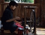 voyage myanmar 8_woman_working_at.thumb.jpg