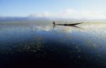 voyage myanmar BB_Inle_Boat_at_the_sky_line.thumb.jpg