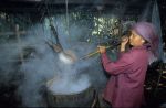 voyage myanmar Ba_Kengtung_Alcohol_making.thumb.jpg