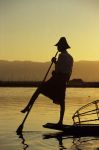 voyage myanmar Birma_Inle_P_cheur_contre_jour_vert.thumb.jpg