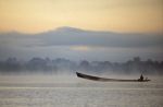 voyage myanmar Birma_Inle_bateu_moteur_2.thumb.jpg