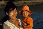 voyage myanmar Birma_U_Bein_Femme_et_enfant.thumb.jpg
