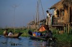 voyage myanmar C_Inle_Daily_life_on_water.thumb.jpg