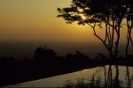 voyage myanmar Mount_Popa_Sunset_at_hotel_s_swimmingpool.thumb.jpg