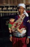 voyage myanmar Myanmar_Kengtung_Woman_with_baby.thumb.jpg